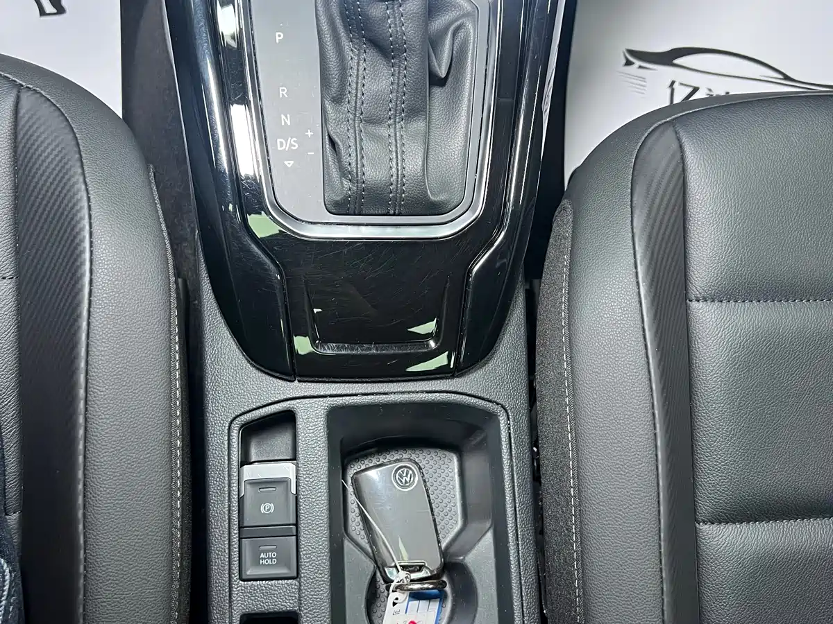 VOLKSWAGEN T ROC EXPLORING SONGS