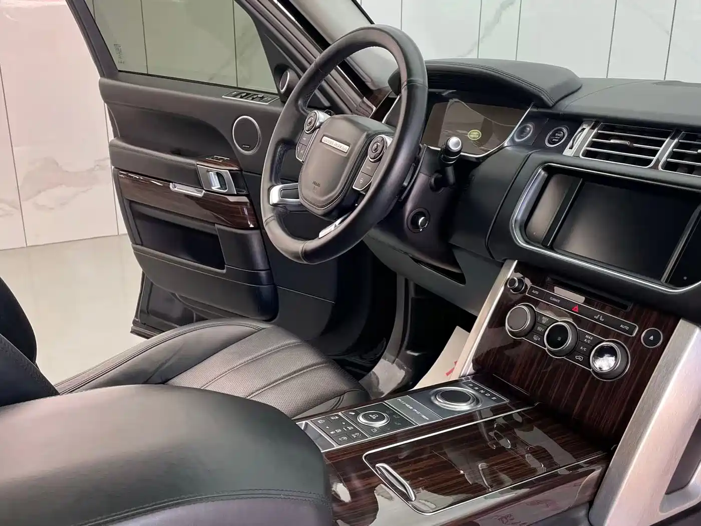 Land Rover Range Rover 2016 3.0 SC V6 Vogue SE Autobiography LWB фото 18
