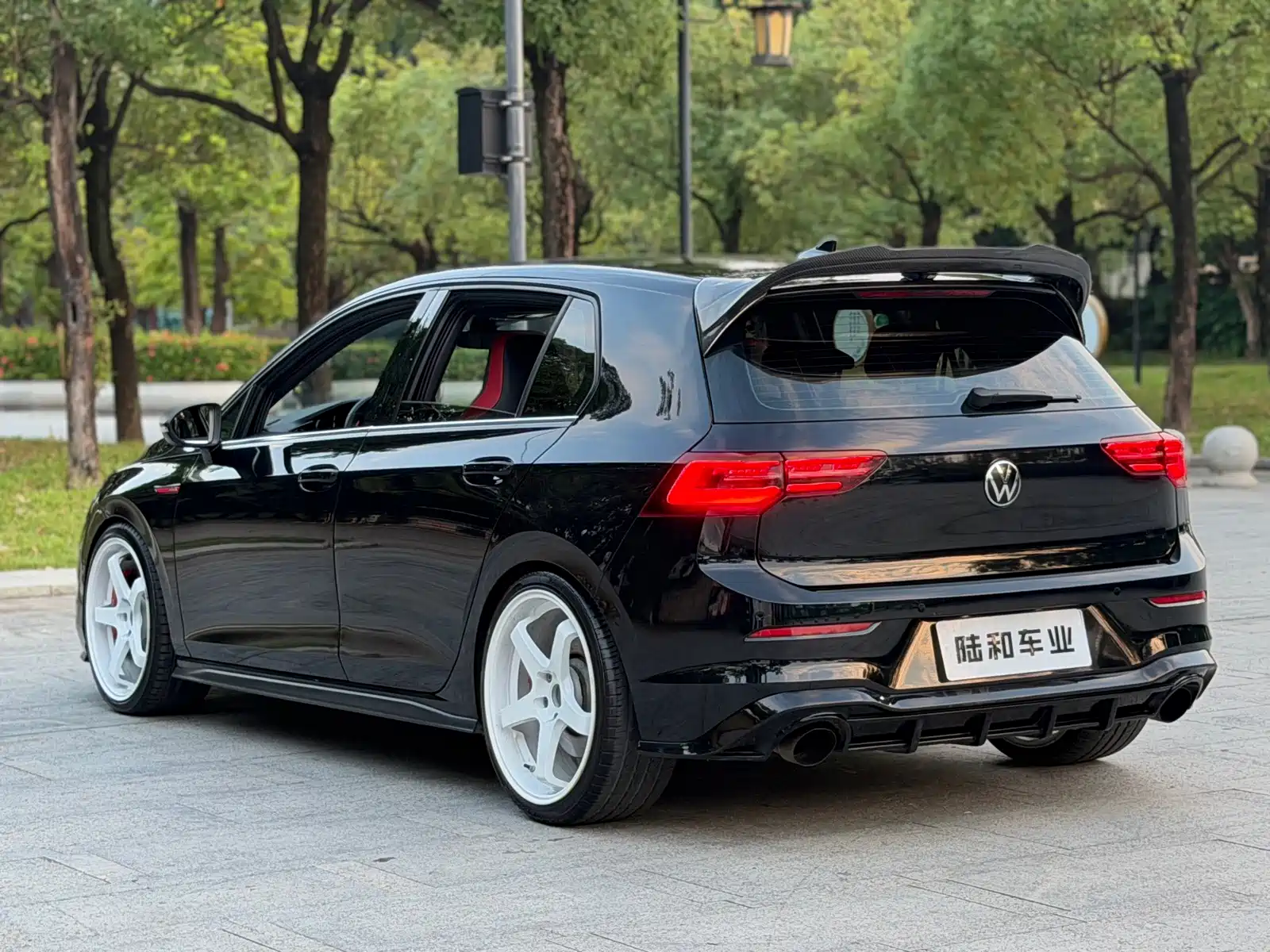 صورة 4 - Volkswagen Golf GTI