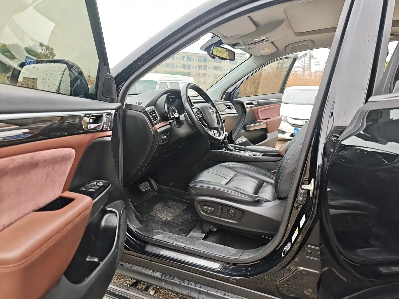 GAC Trumpchi Trumpchi GS8 2017 320T 2WD Luxury Smart Connect (7-seater) фото 9