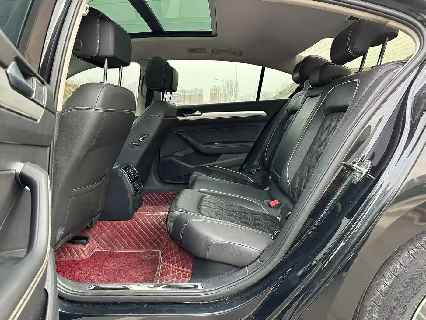 VOLKSWAGEN MAGOTAN GTE PLUG IN HYBRID