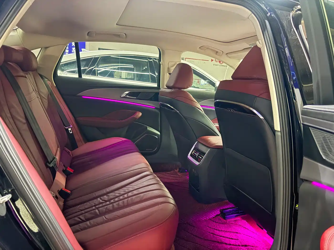 Hongqi H5 2024 2.0T Automatic Smart Connect Flag Smooth Edition фото 10