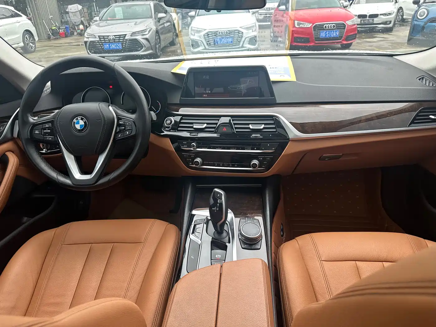 BMW 5 Series 2018 528Li Launch Special Edition фото 12
