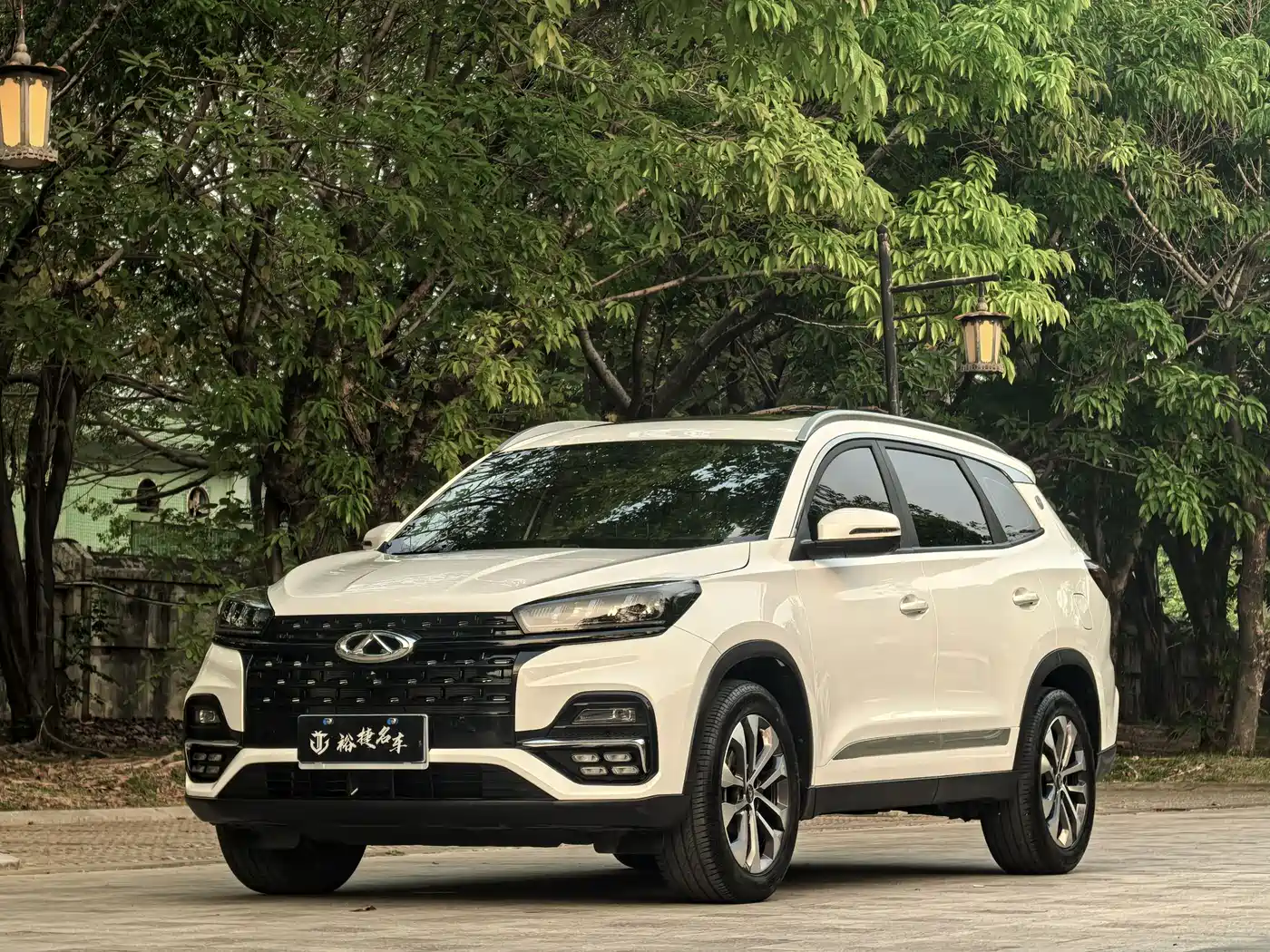 Фото 1 - Chery Tiggo 8