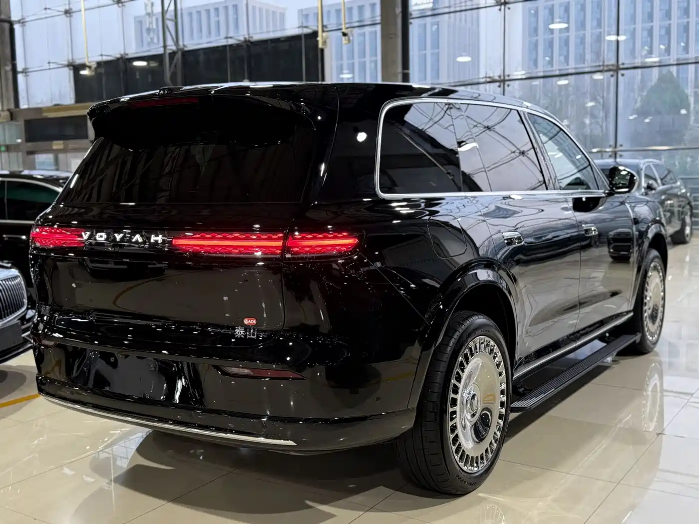 Voyah Auto VOYAH Taisan 2026 Model Base фото 6