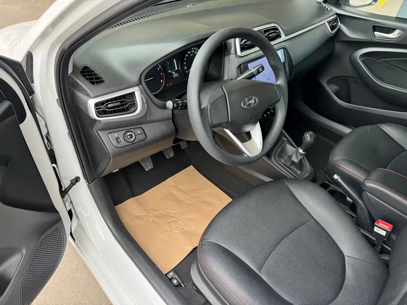 Hyundai Verna 2020 1.4L Manual GL Renewal Edition фото 5