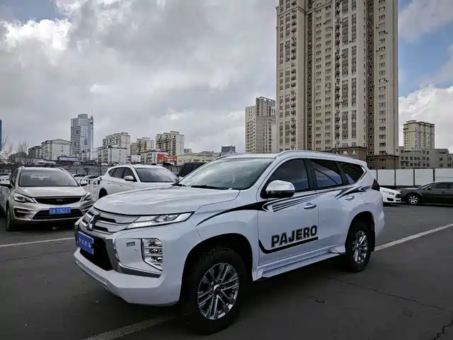MITSUBISHI PAJERO JINCHANG