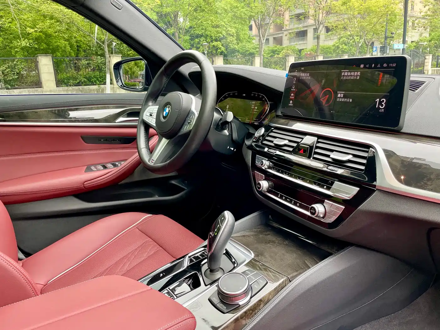 BMW 5 Series 2022 Model Second Facelift 525Li M Sport Package фото 17