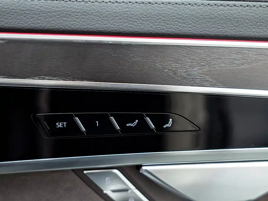 Audi A8 2025 A8L 45 TFSI quattro Luxury фото 19