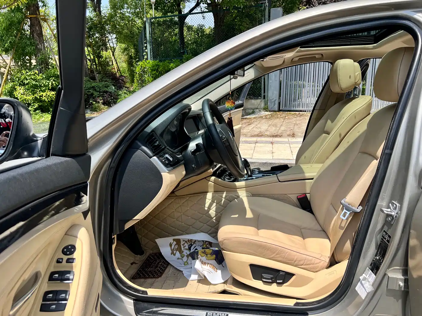 BMW 5 Series 2011 523Li Luxury фото 21