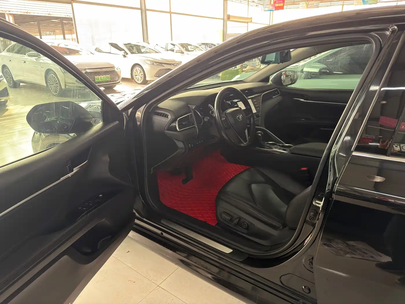 Toyota Camry 2018 2.5G Luxury Edition фото 5