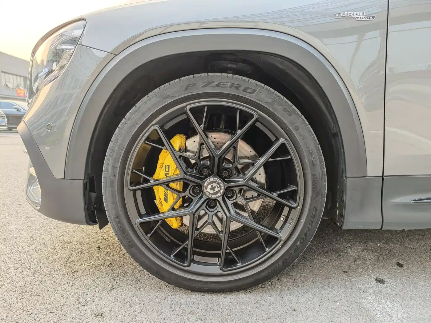 MERCEDES-BENZ GLB AMG