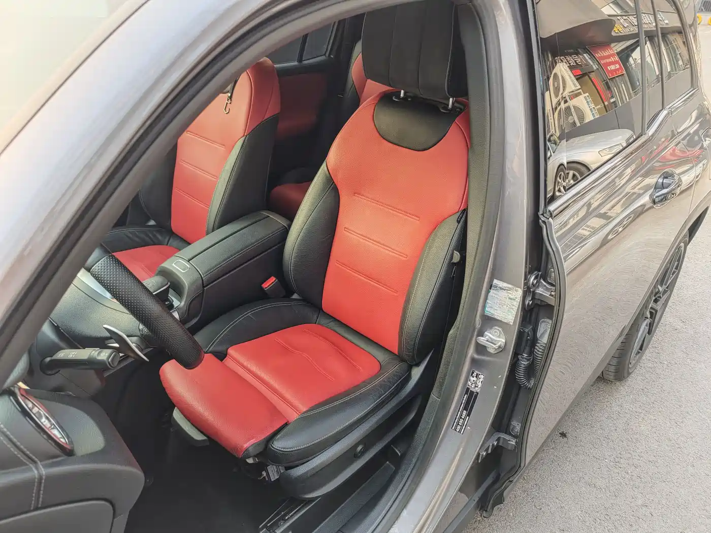 MERCEDES-BENZ GLB AMG