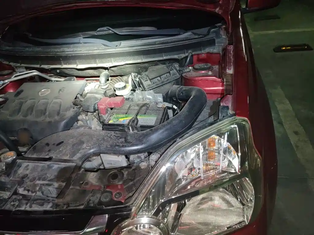 Dongfeng Fengdu MX6 2015 2015 2.0L CVT 2WD Excellence