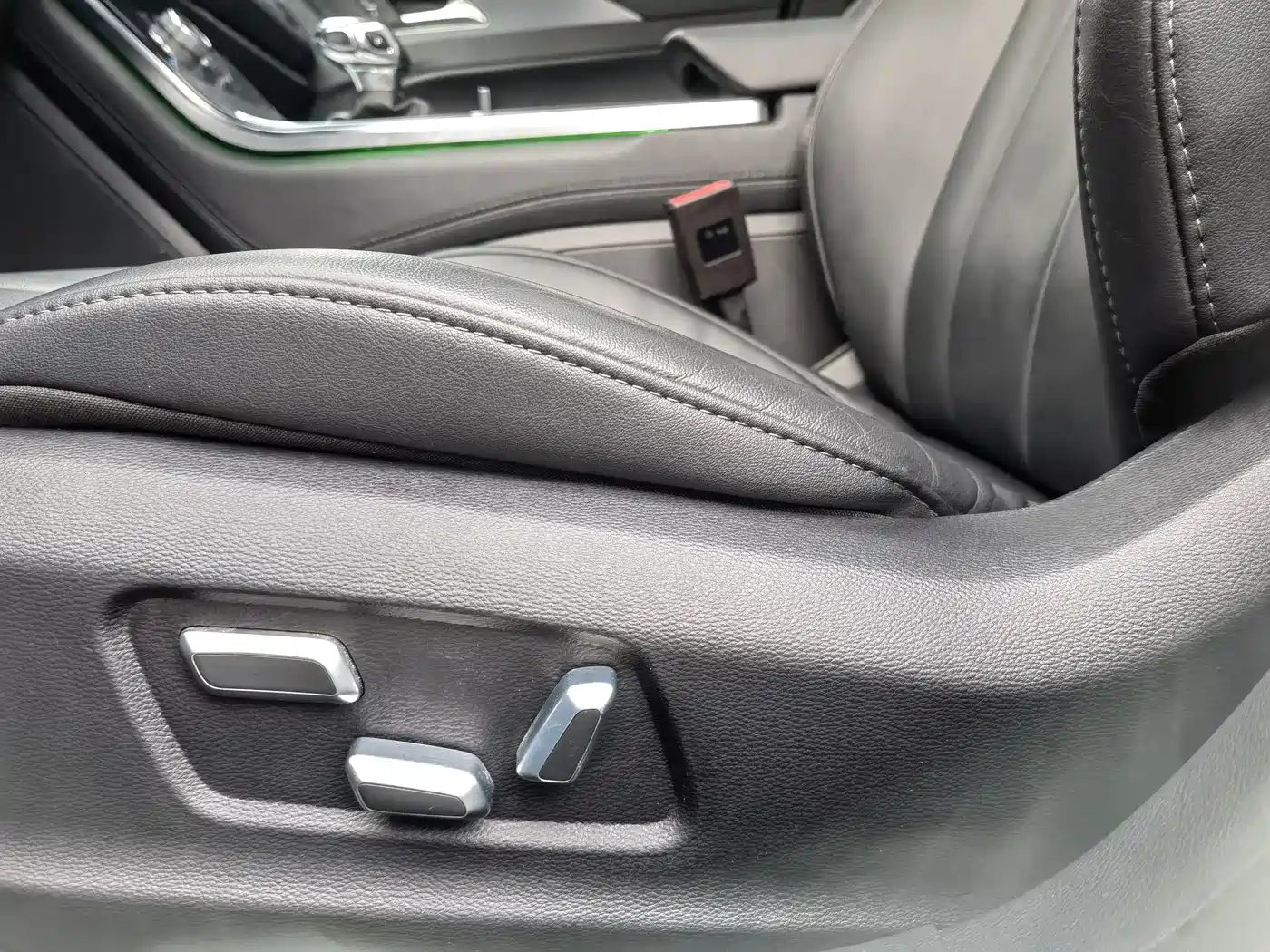 Hongqi H5 2022 Classic 1.8T Auto Smart Connect Flagship Enjoyment Edition фото 12