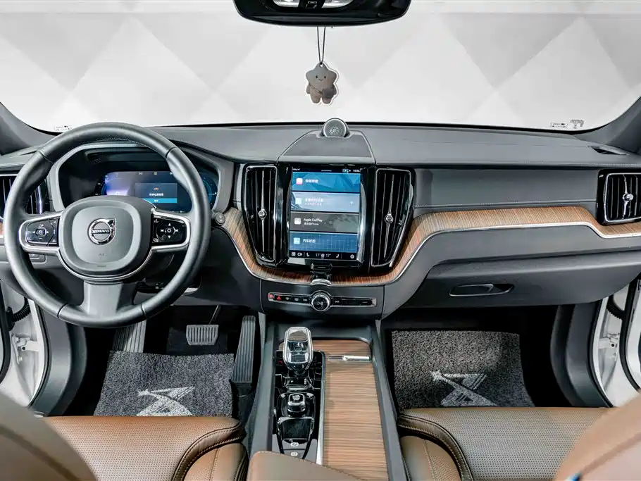 Volvo XC60 Plug-in Hybrid 2025 2025 Plug-in Hybrid Long Range AWD Zhiya Luxury Edition