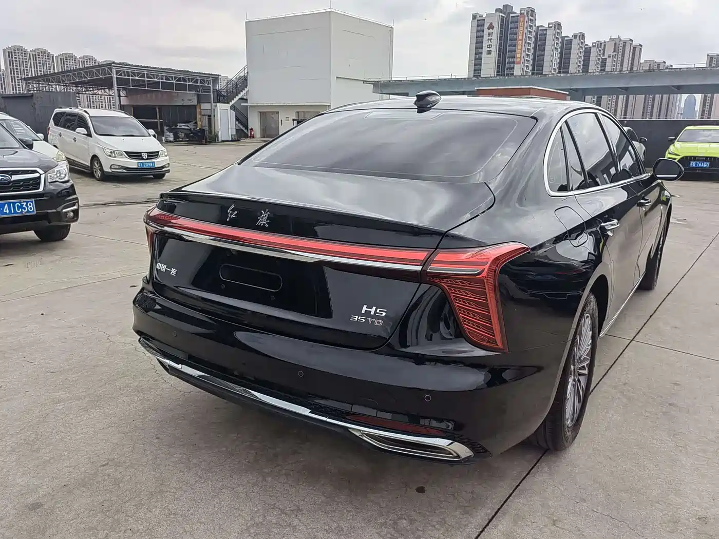 Hongqi H5 2023 1.5T DCT Smart Connect Flag Rhythm фото 12