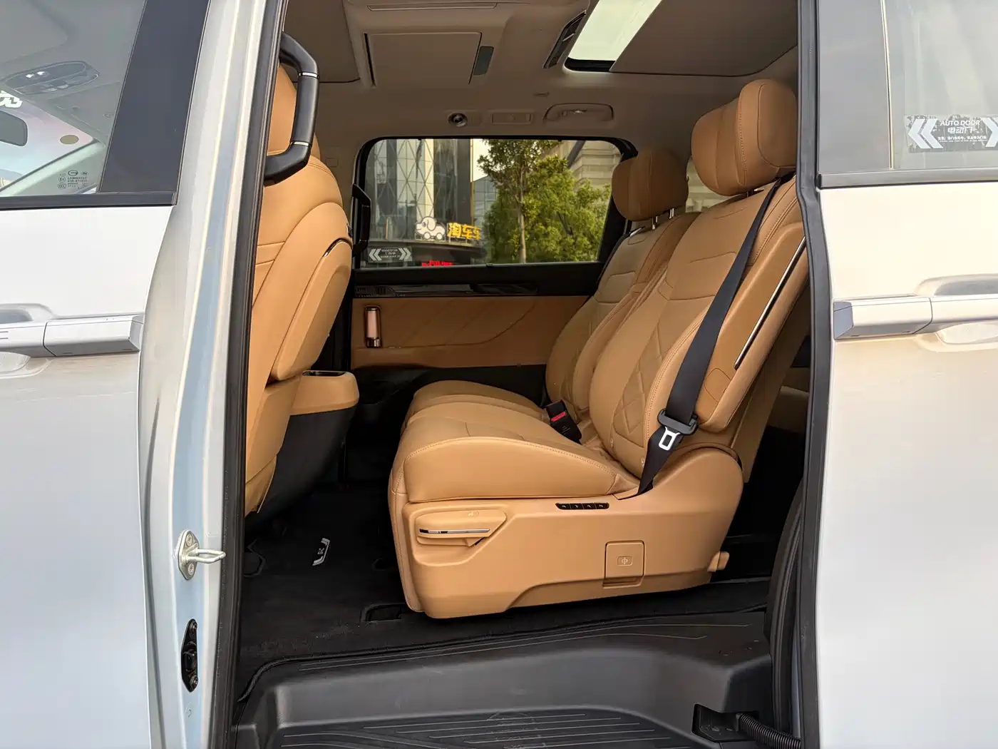 GAC Trumpchi Trumpchi E8 NEV 2024 Model 150km MAX+ фото 8