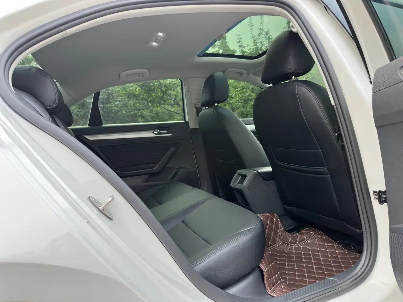 Volkswagen Lamando 2018 230TSI DSG Trend Edition фото 18
