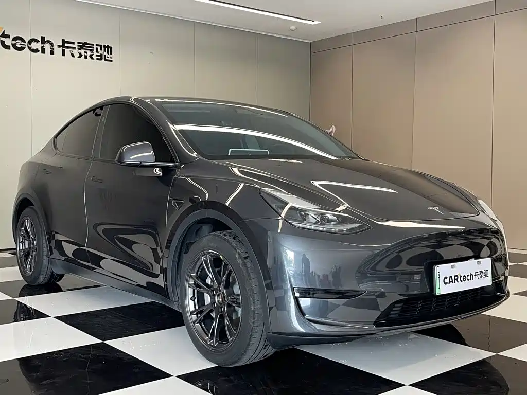 Фото 2 - Tesla Model Y