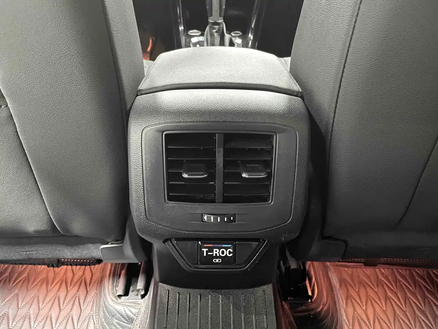 Volkswagen T-ROC 2021 Facelift 280TSI DSG 4WD Luxury Smart Connect Edition фото 14