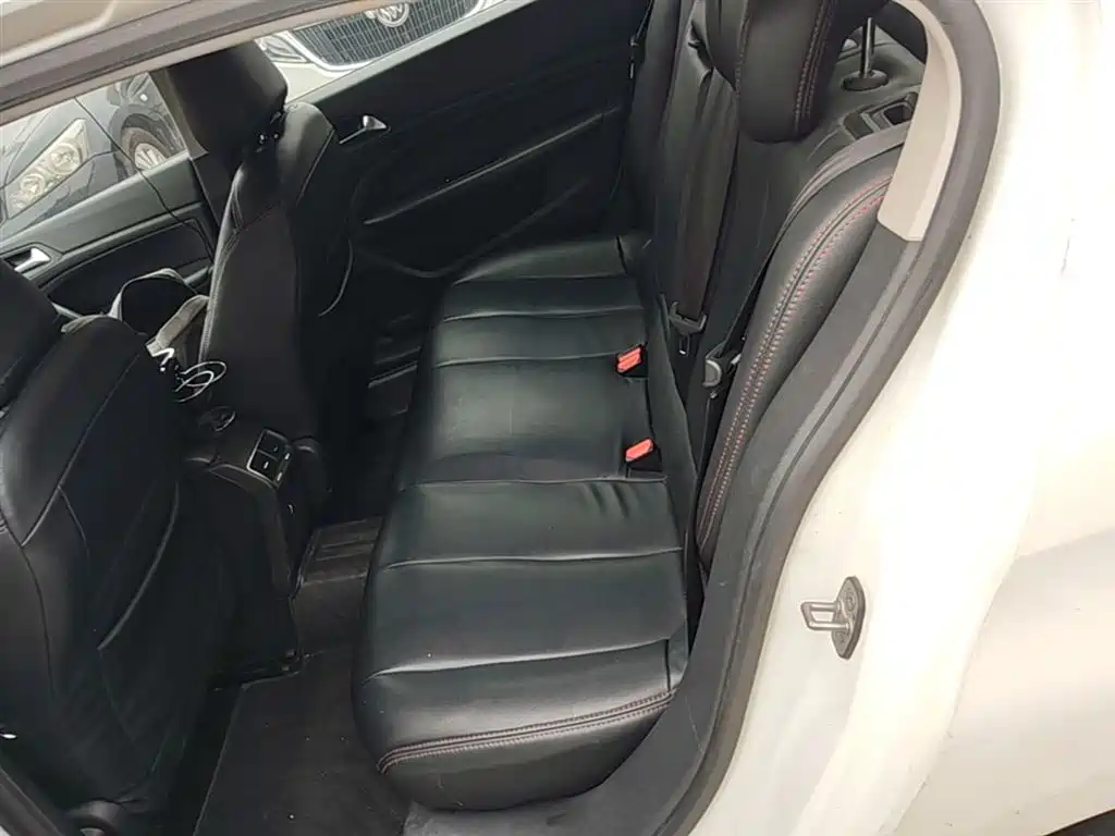 Peugeot 408 2014 1.8L Automatic Luxury Edition фото 24