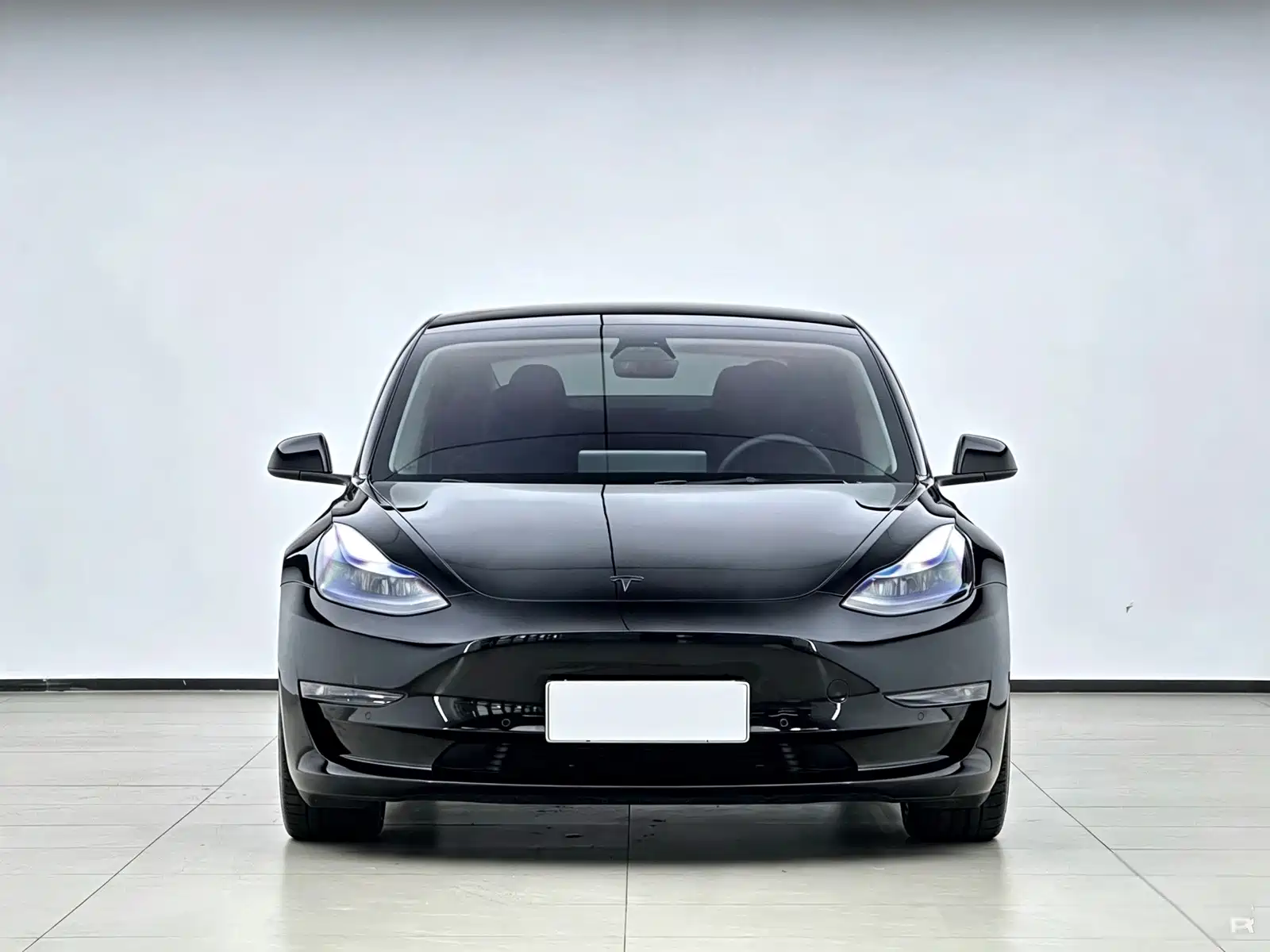 Фото 2 - Tesla Model 3