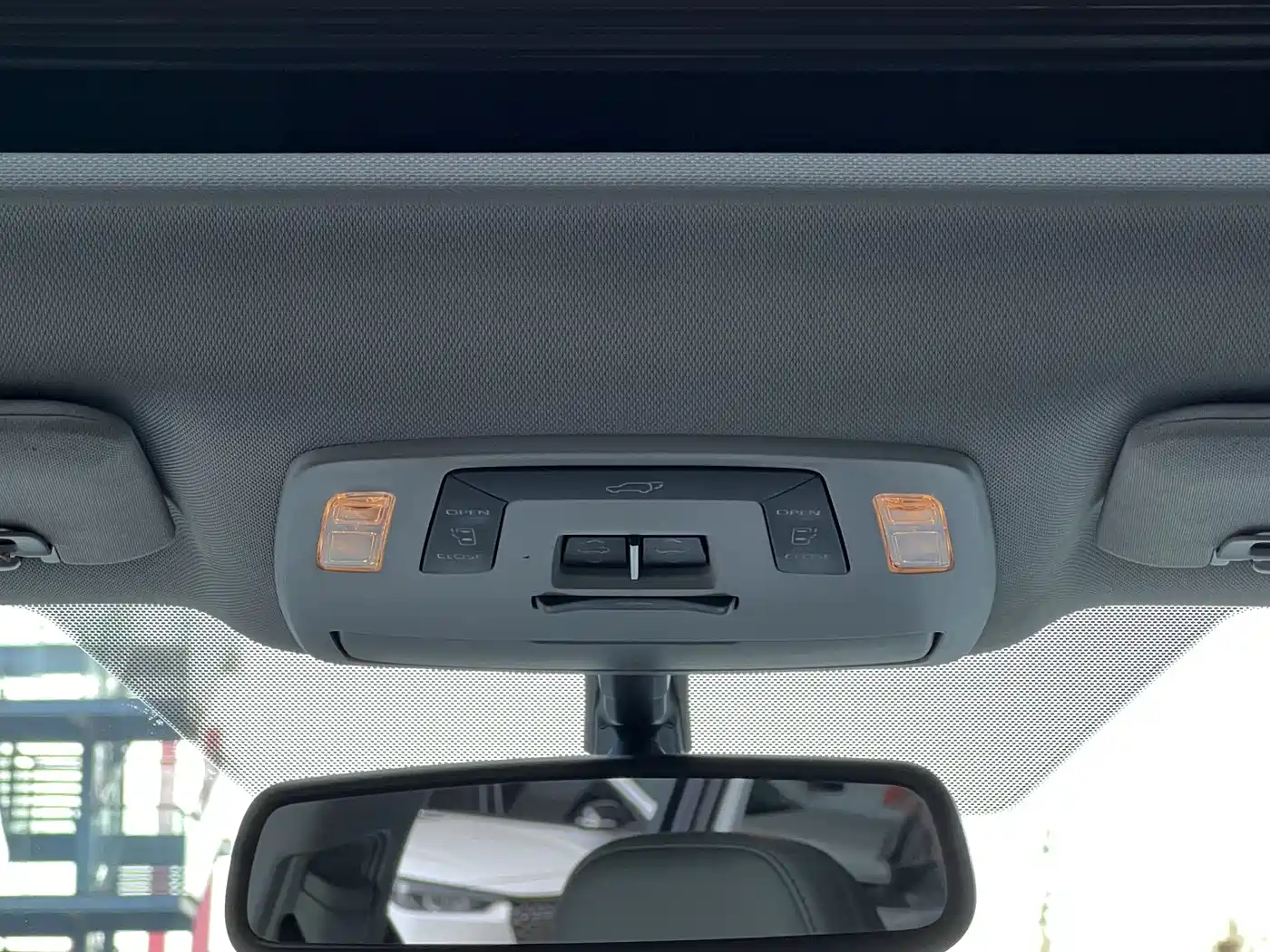 Toyota Sienna фото 11