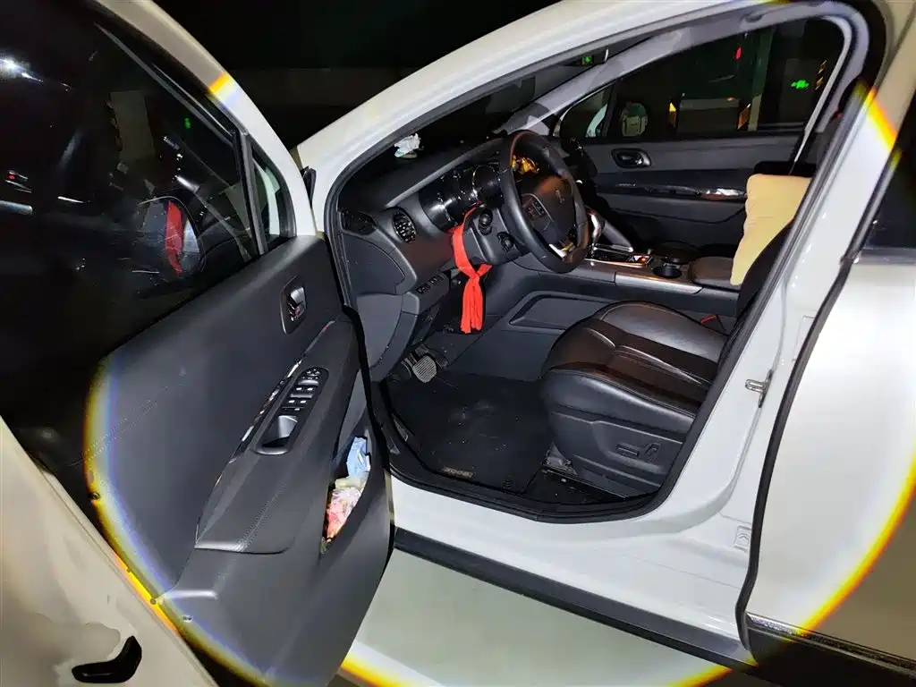 Peugeot 3008 2016 2.0L Automatic Trend Edition фото 14