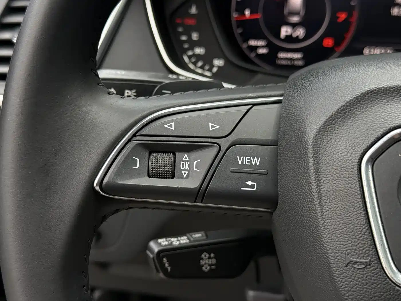 Audi Q5L 2020 Facelift 40 TFSI Honor Fashion фото 23