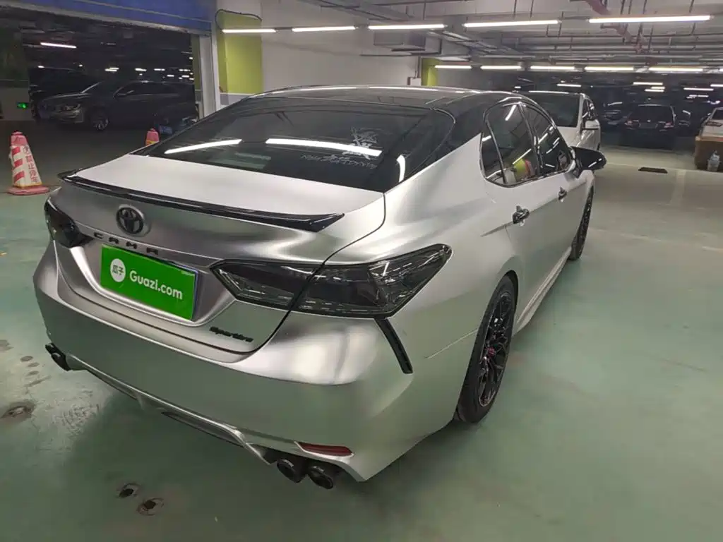 Фото 7 - Toyota Camry