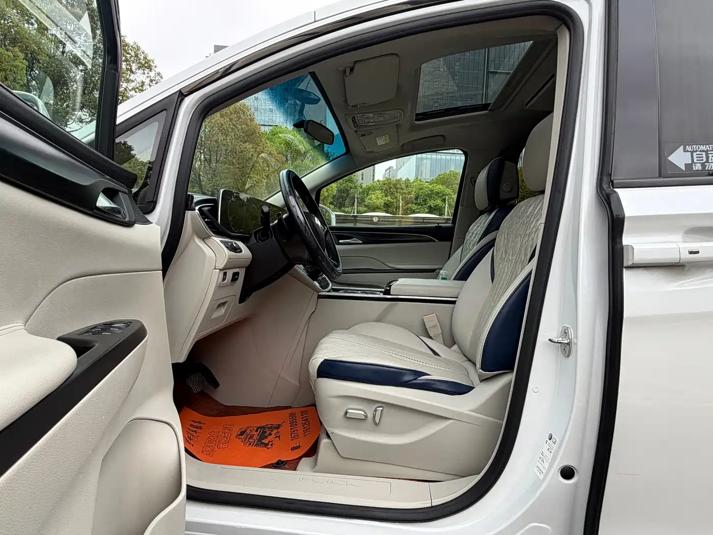 Buick GL8 2021 ES Landlord 653T Comfort фото 20