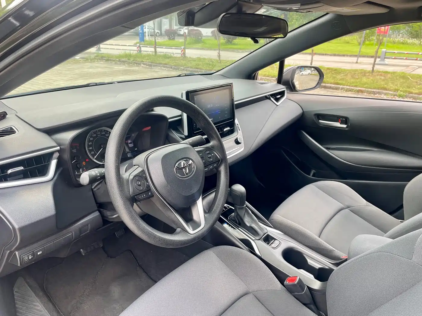 Toyota Levin 2021 185T CVT Luxury Edition фото 3