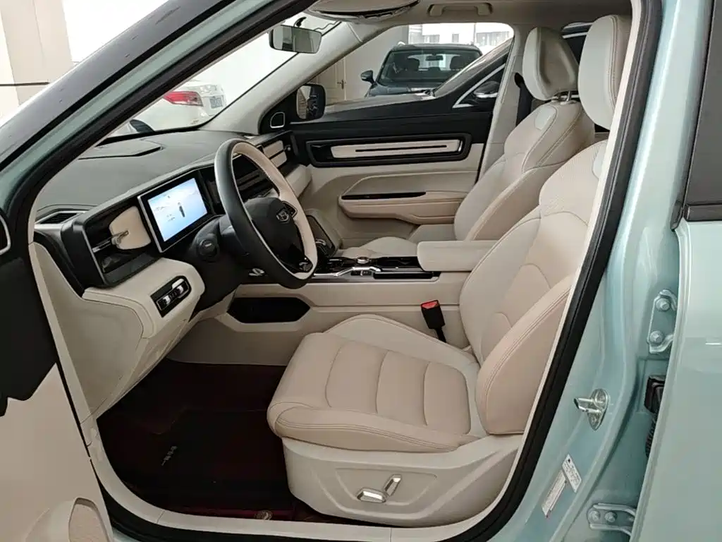 Geely ICON 2023 2023 Model 1.5TD Chocolate Deluxe Edition