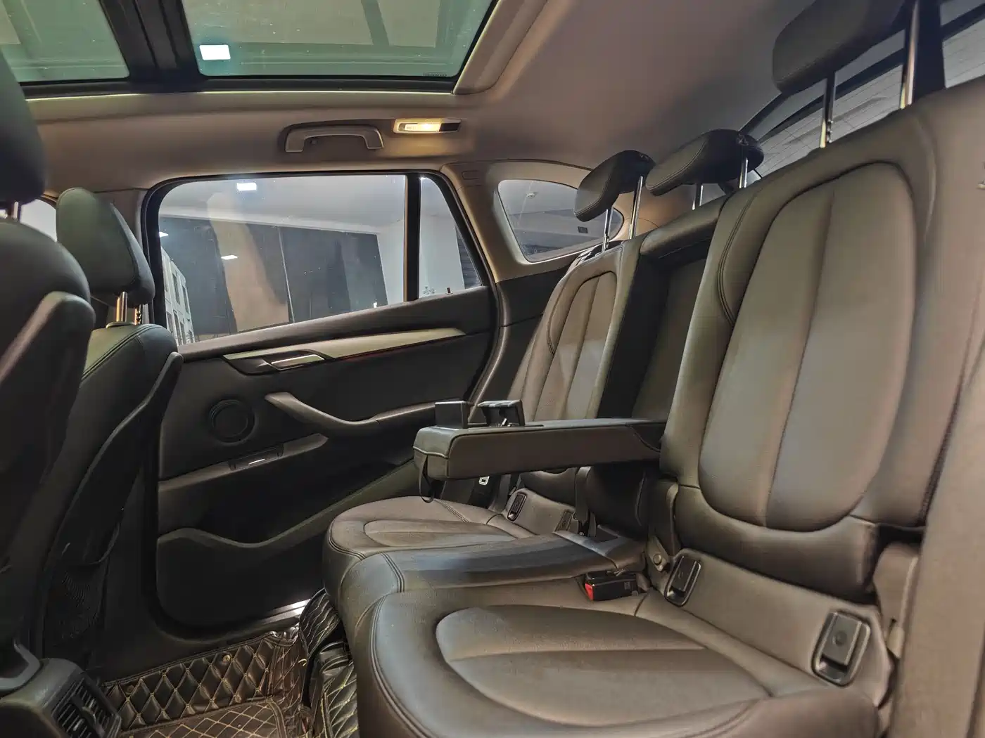 BMW X1 2018 sDrive18Li Fashion Model фото 23