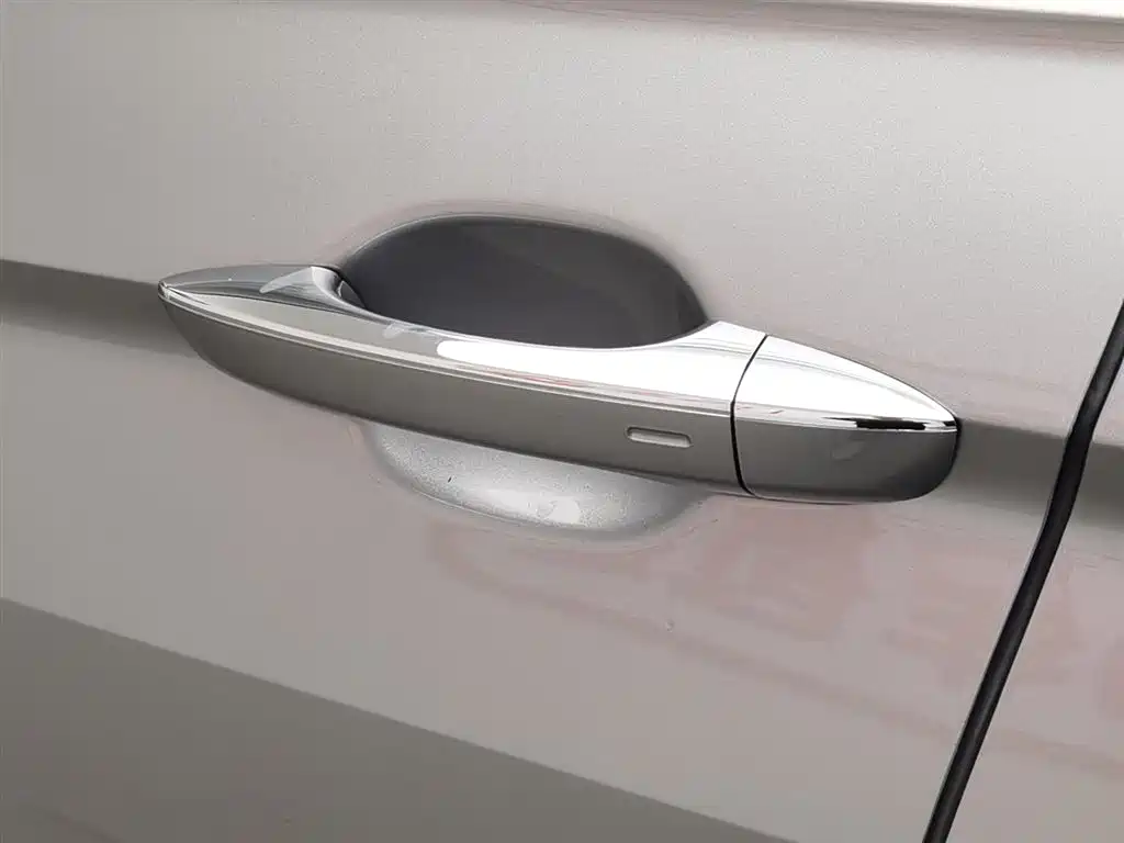 VOLKSWAGEN TIGUAN L NEW ENERGY