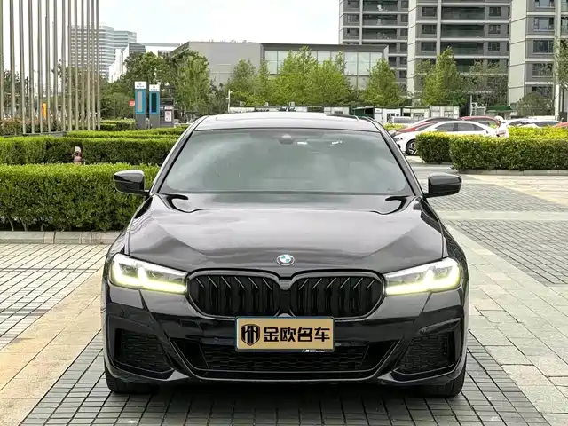 BMW 5 Series 2022 Facelift 530Li Leading M Sport Package — фото 2