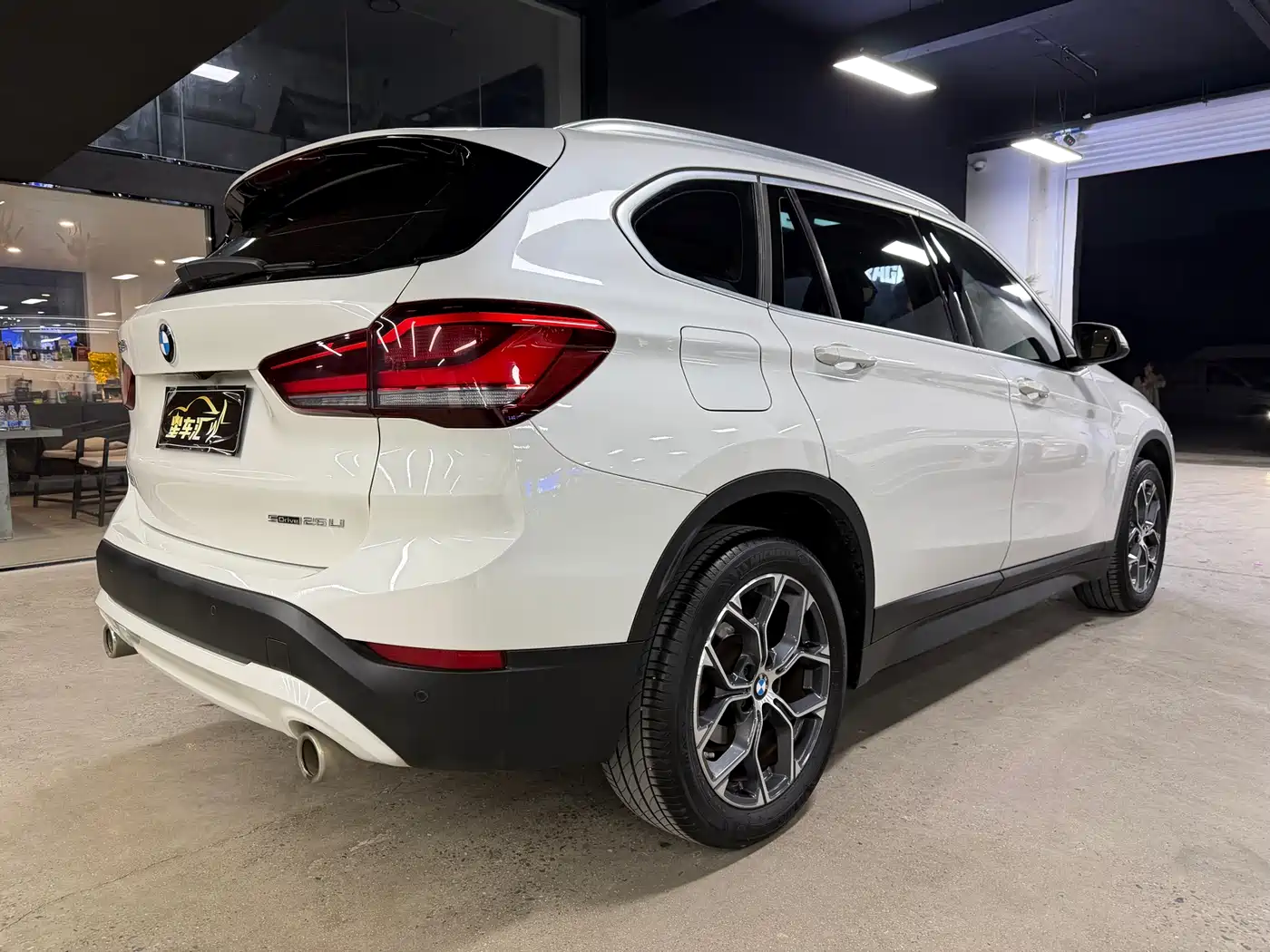 BMW X1 2020 sDrive25Li Leading Model фото 13
