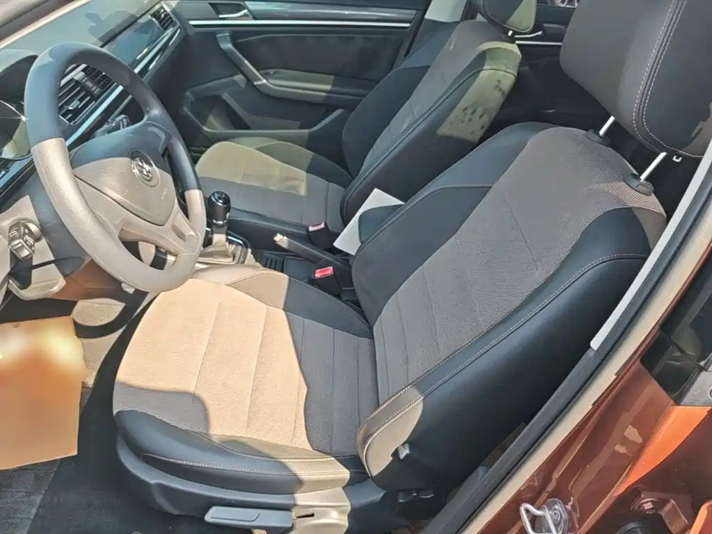 Volkswagen C-TREK 2017 2017 230TSI Manual Comfort