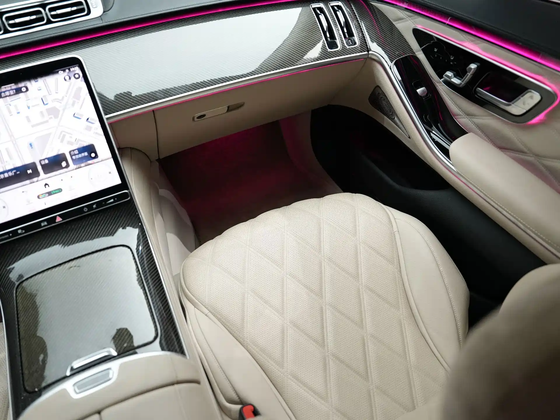 Фото 38 - Mercedes-Benz S-Class