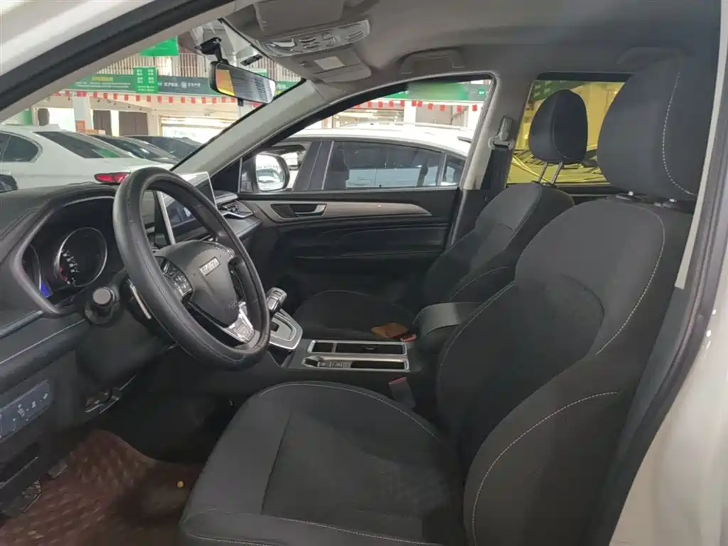 Haval M6 2021 PLUS 1.5T DCT Elite Smart Connect фото 15