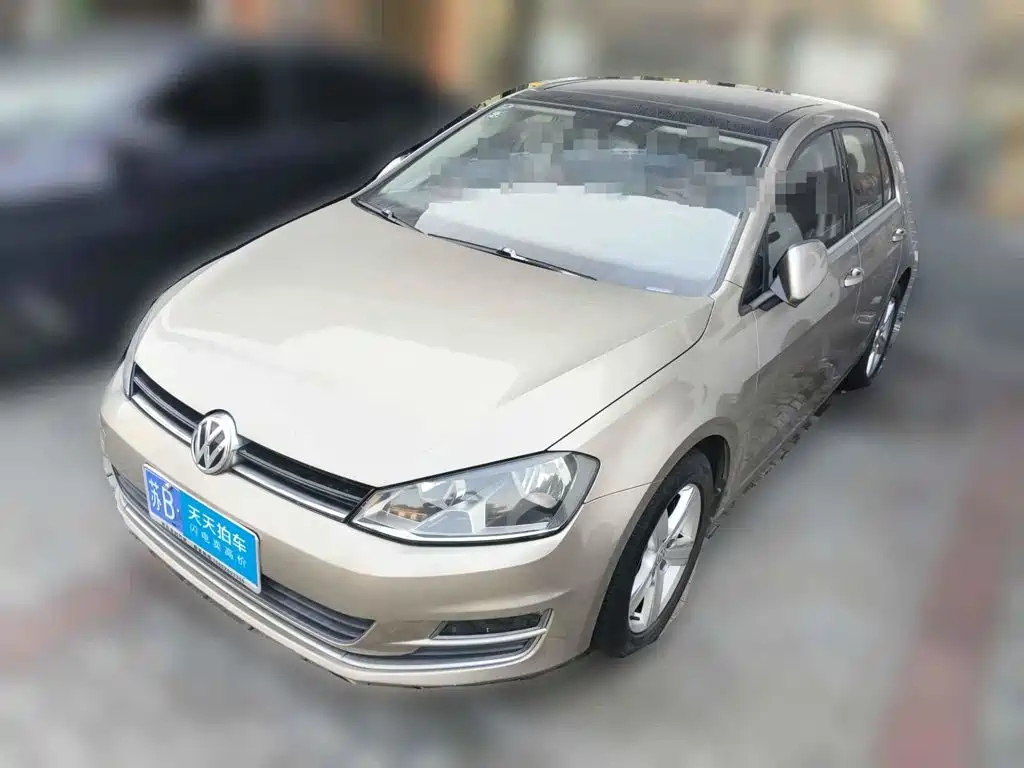 صورة 1 - Volkswagen Golf