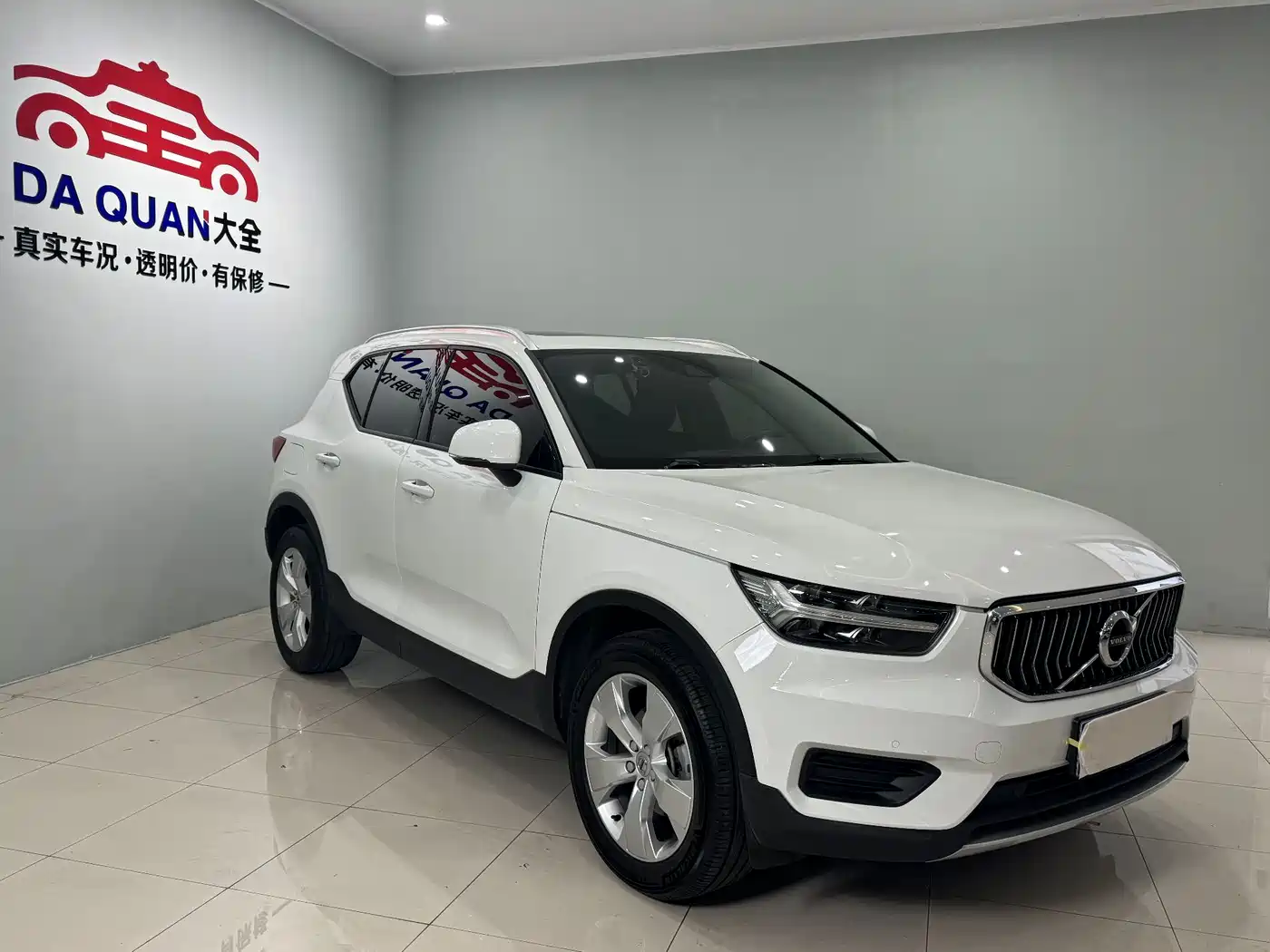 Фото 3 - Volvo XC40