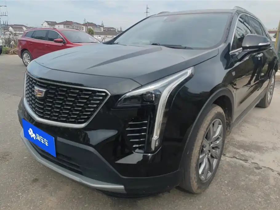 CADILLAC XT4