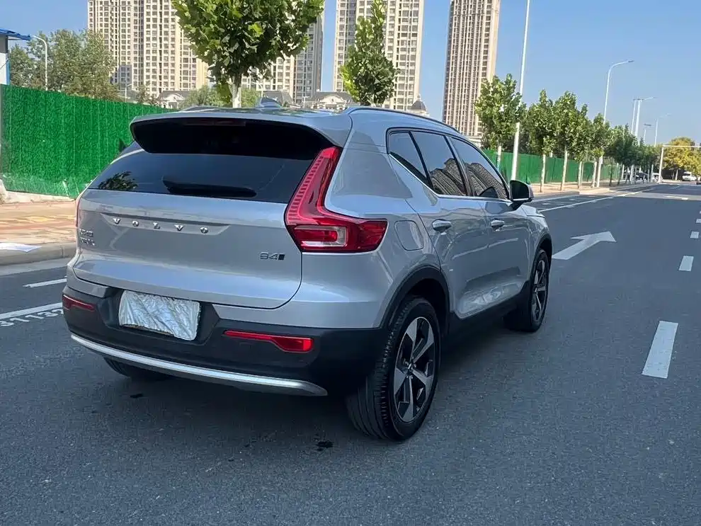 Volvo XC40 2025 2026 B4 AWD Smart Vision Luxury Edition