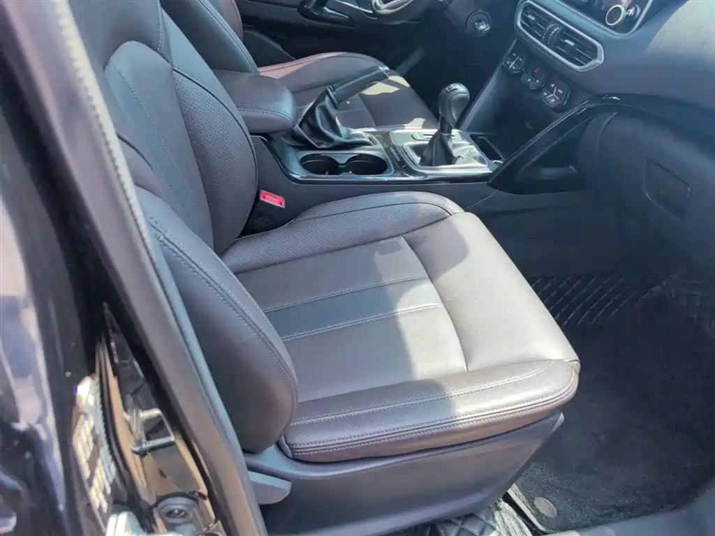 GAC Trumpchi Trumpchi GS4 2018 235T Manual 2WD Elite Edition фото 25