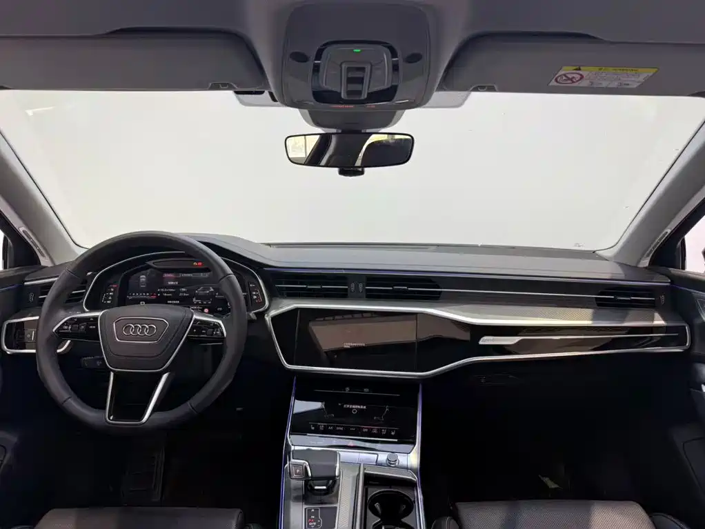 Фото 5 - Audi A6L