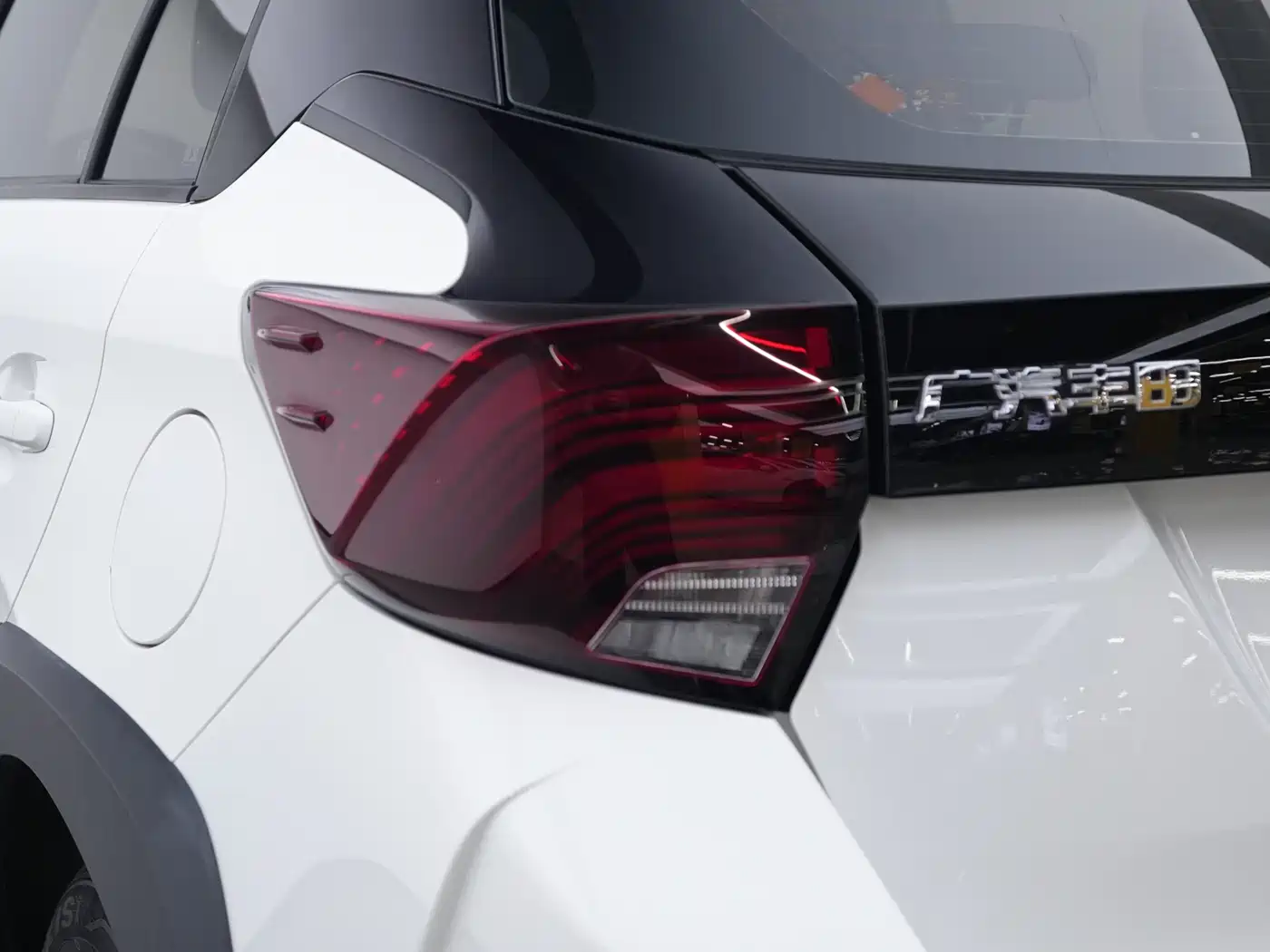 TOYOTA YARIS L ZHIXUAN