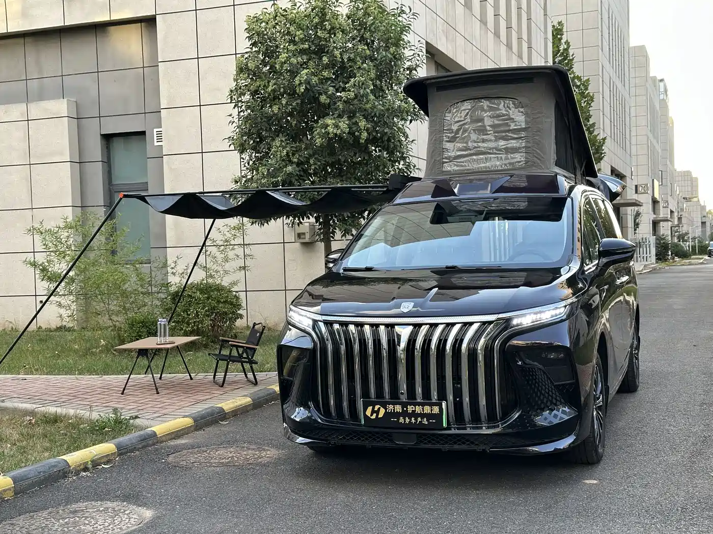 Dongfeng Fengxing Starlight V9 2026 2026 Model 200km Premium Edition 4-seater Pop-top Camper