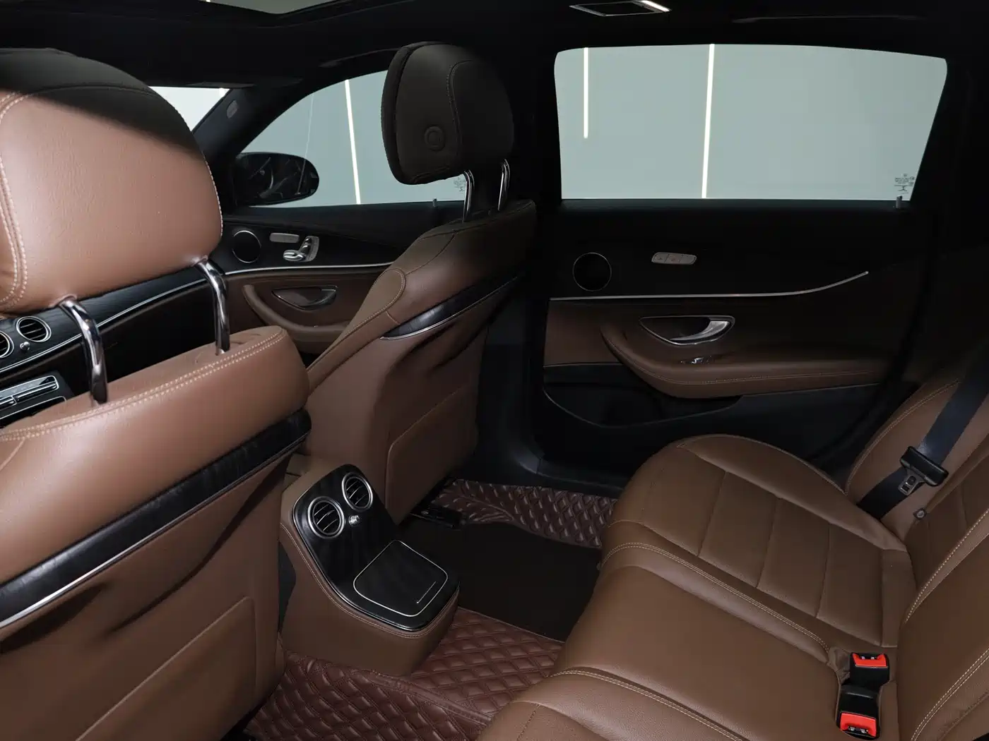 Mercedes-Benz E-Class 2021 Facelift E 300 L Sport Fashion фото 16